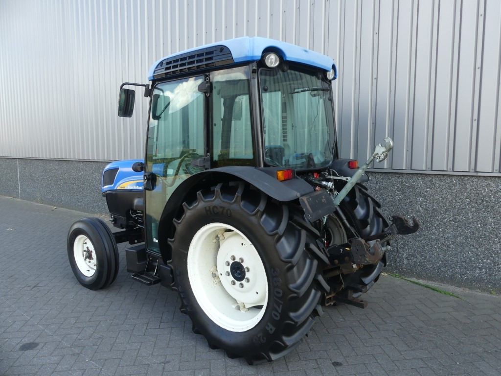 NEW HOLLAND T4040F - Micro tracteur: photos 3 NEW HOLLAND T4040F - Micro tracteur: photos 3