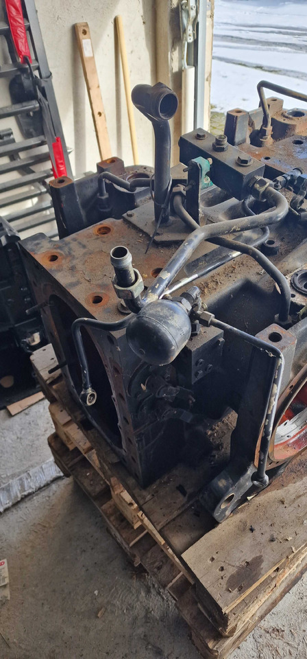 Obudowa tylnego mostu Deutz Fahr Agrotron 0.900.0001.7 - Pièces de rechange pour Machine agricole: photos 2 Obudowa tylnego mostu Deutz Fahr Agrotron 0.900.0001.7 - Pièces de rechange pour Machine agricole: photos 2