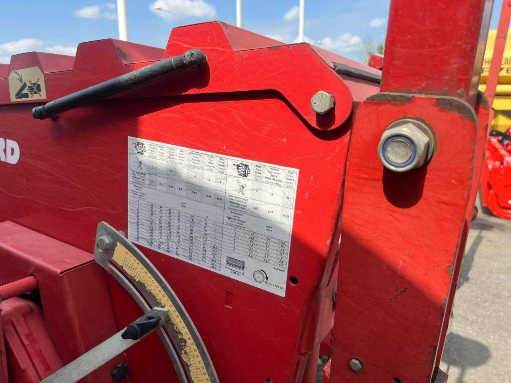 Accord M DRILL PRO - Semoir monograine: photos 2 Accord M DRILL PRO - Semoir monograine: photos 2