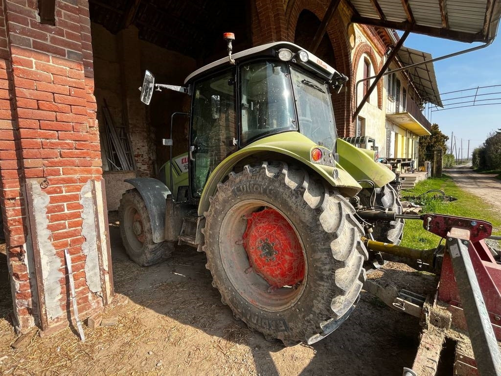 Claas Arion 420 - Tracteur agricole: photos 2 Claas Arion 420 - Tracteur agricole: photos 2