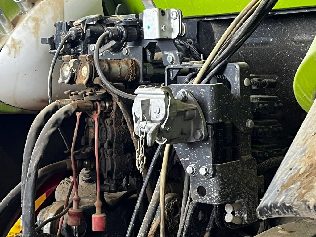 Tracteur agricole Claas Arion 470: photos 6