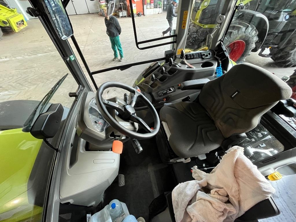 Claas Axos 3.105 - Tracteur agricole: photos 5 Claas Axos 3.105 - Tracteur agricole: photos 5