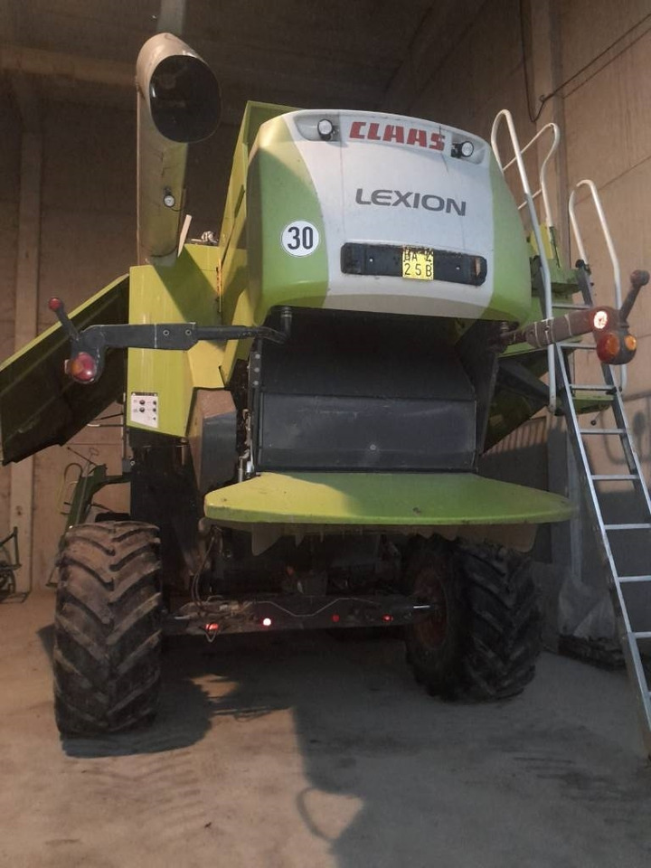 Claas LEXION 750 RISO - Moissonneuse-batteuse: photos 5 Claas LEXION 750 RISO - Moissonneuse-batteuse: photos 5