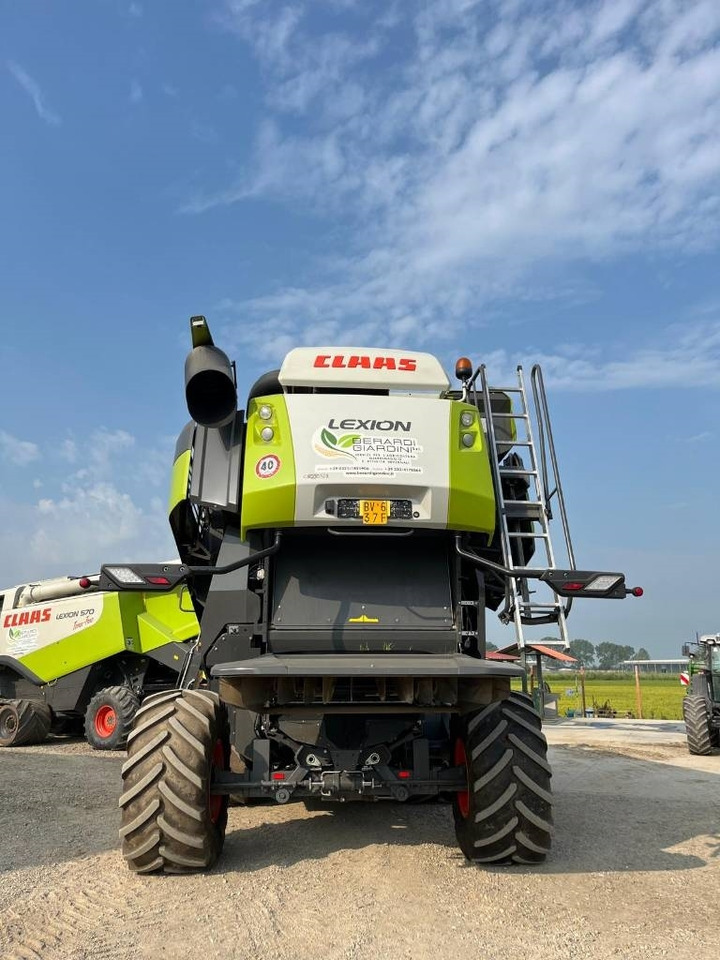 Claas LEXION 7600 TT - Moissonneuse-batteuse: photos 3 Claas LEXION 7600 TT - Moissonneuse-batteuse: photos 3