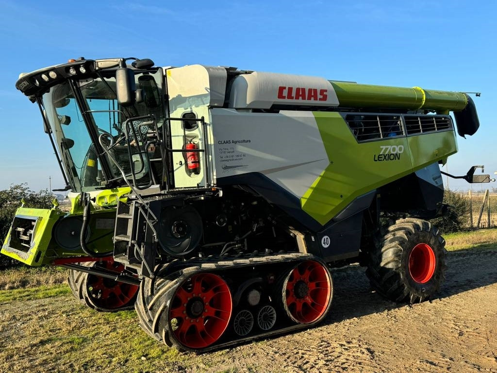 Claas LEXION 7700 TT RISO - Moissonneuse-batteuse: photos 2 Claas LEXION 7700 TT RISO - Moissonneuse-batteuse: photos 2