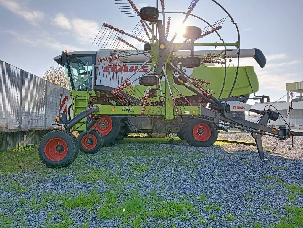 Claas LINER 2600 TREND - Faneuse: photos 4 Claas LINER 2600 TREND - Faneuse: photos 4