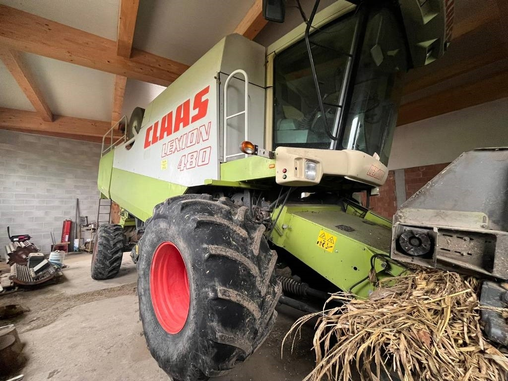 Claas Lexion 480 - Moissonneuse-batteuse: photos 1 Claas Lexion 480 - Moissonneuse-batteuse: photos 1