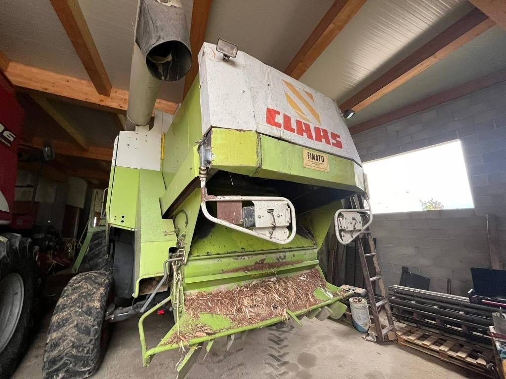 Claas Lexion 480 - Moissonneuse-batteuse: photos 4 Claas Lexion 480 - Moissonneuse-batteuse: photos 4