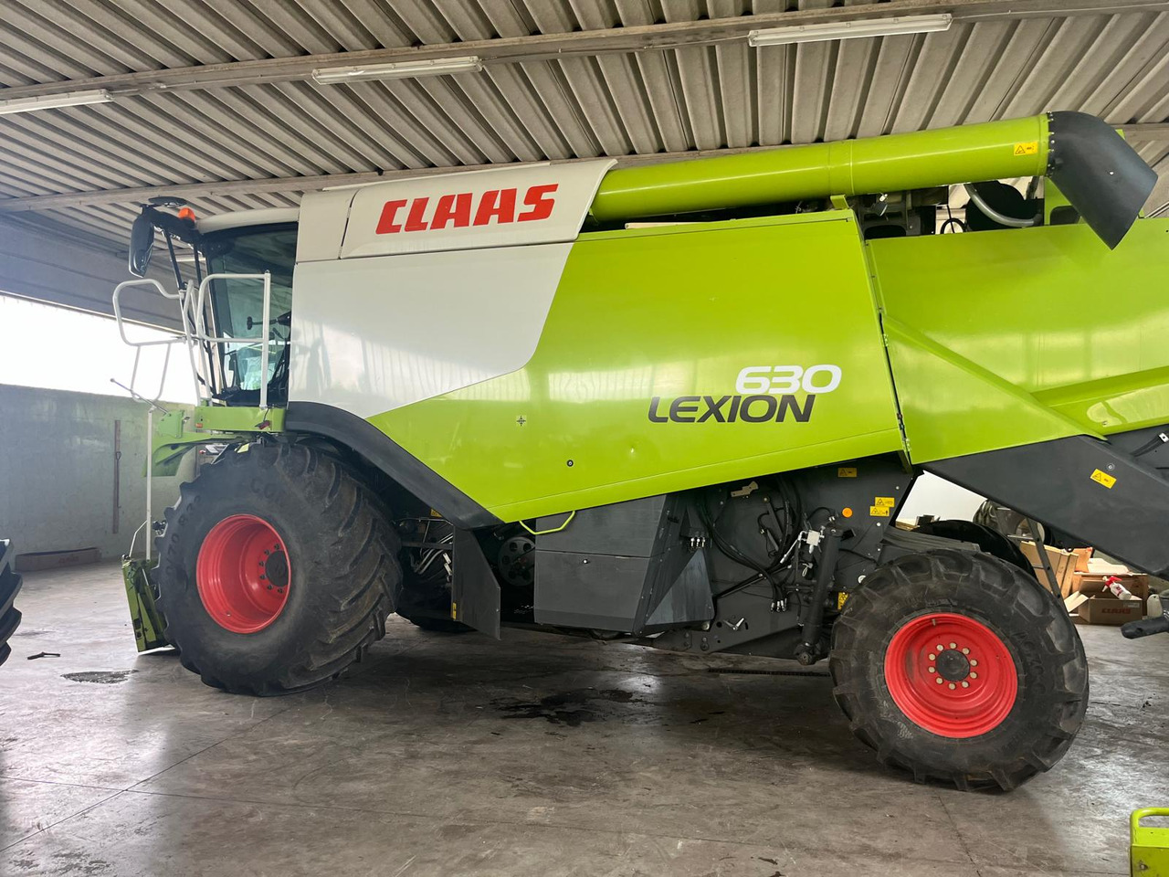 Claas Lexion 630 Montana - Moissonneuse-batteuse: photos 5 Claas Lexion 630 Montana - Moissonneuse-batteuse: photos 5