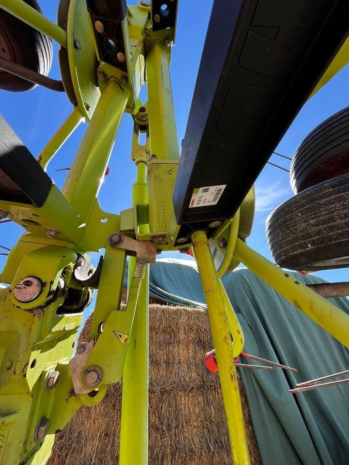 Claas Volto 900 T - Faneuse: photos 3 Claas Volto 900 T - Faneuse: photos 3