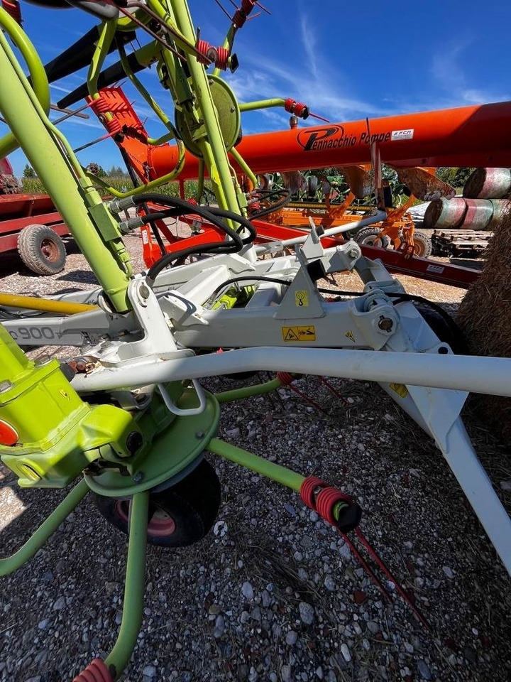 Claas Volto 900 T - Faneuse: photos 4 Claas Volto 900 T - Faneuse: photos 4