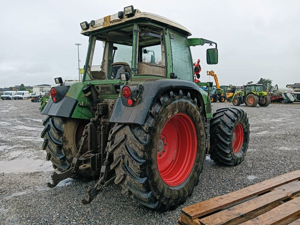 Fendt Farmer 411 Vario - Tracteur agricole: photos 4 Fendt Farmer 411 Vario - Tracteur agricole: photos 4