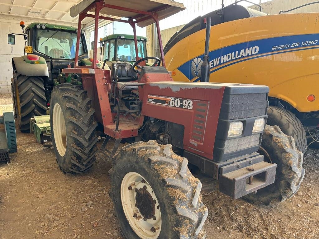 Fiat 60-93 DT - Tracteur agricole: photos 1 Fiat 60-93 DT - Tracteur agricole: photos 1