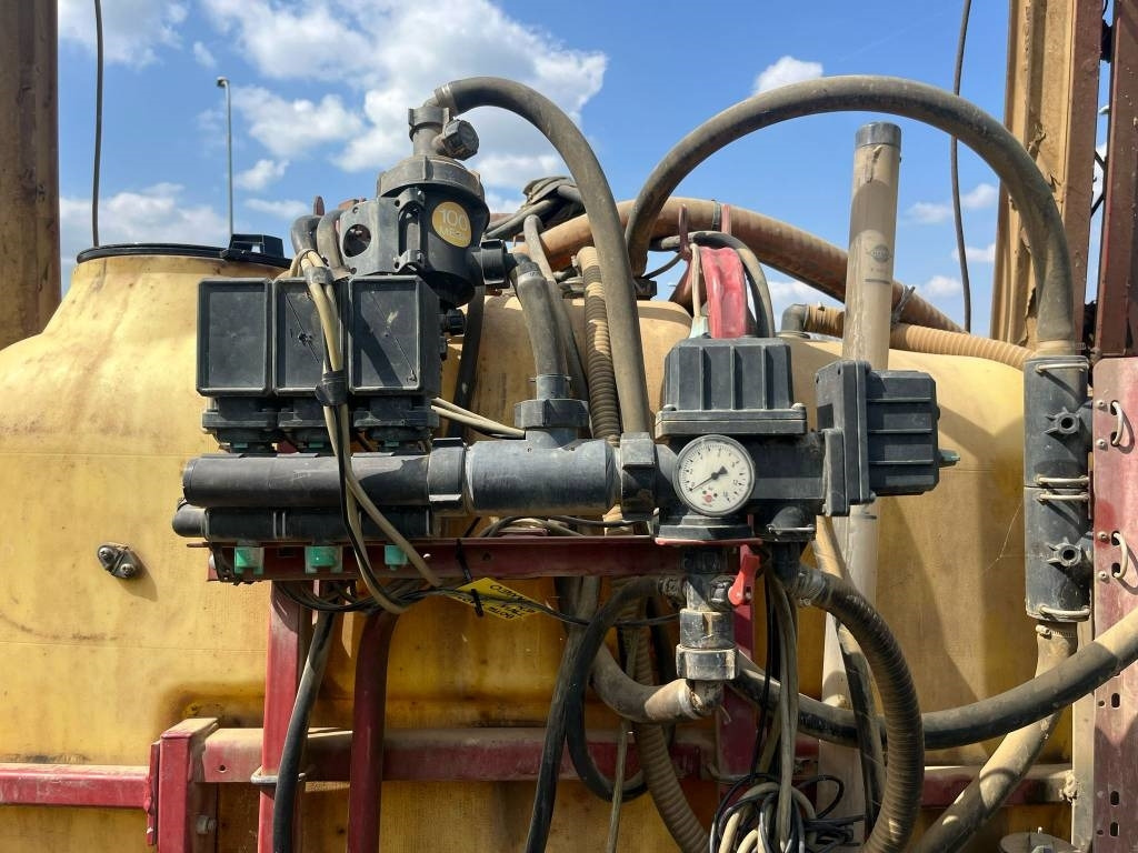 Hardi tween stream 800 - Enfouisseur à dents: photos 2 Hardi tween stream 800 - Enfouisseur à dents: photos 2