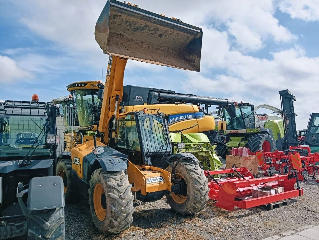 JCB 526-56 Agri - Chariot télescopique: photos 1 JCB 526-56 Agri - Chariot télescopique: photos 1