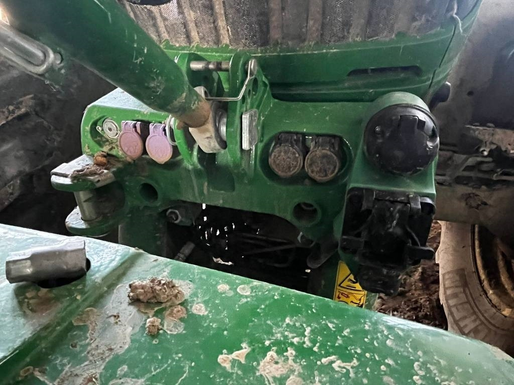 John Deere 6145 R - Tracteur agricole: photos 3 John Deere 6145 R - Tracteur agricole: photos 3