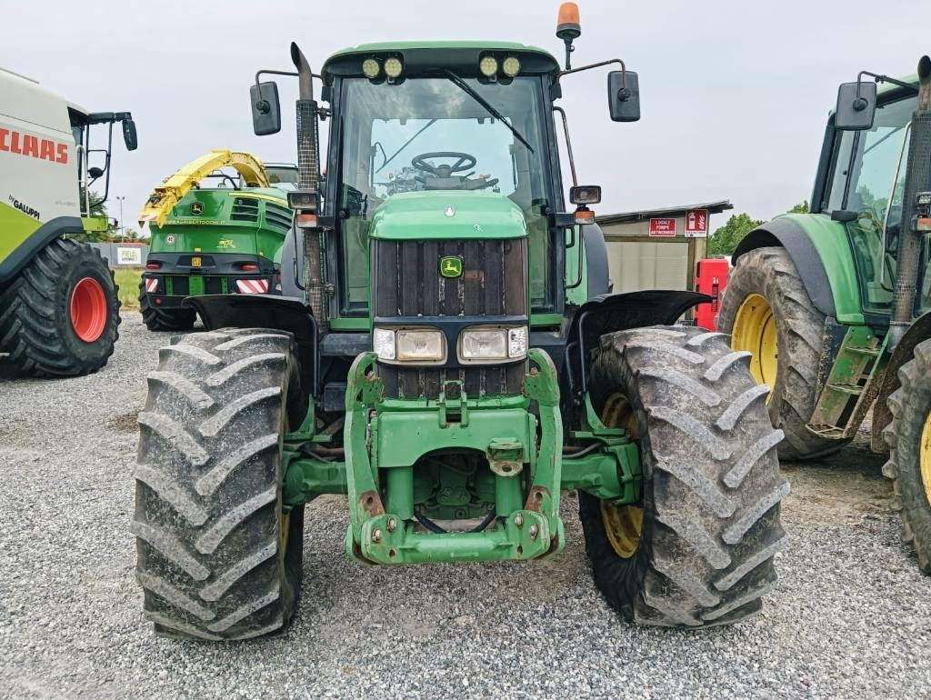John Deere 6820 - Tracteur agricole: photos 2 John Deere 6820 - Tracteur agricole: photos 2