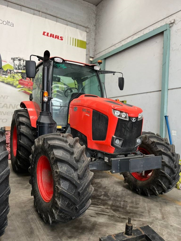 Kubota M 6-141 - Tracteur agricole: photos 1 Kubota M 6-141 - Tracteur agricole: photos 1