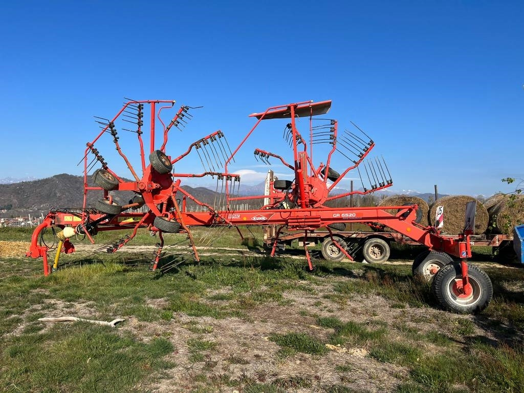 Kuhn 6520 - Enrubanneuse: photos 1 Kuhn 6520 - Enrubanneuse: photos 1