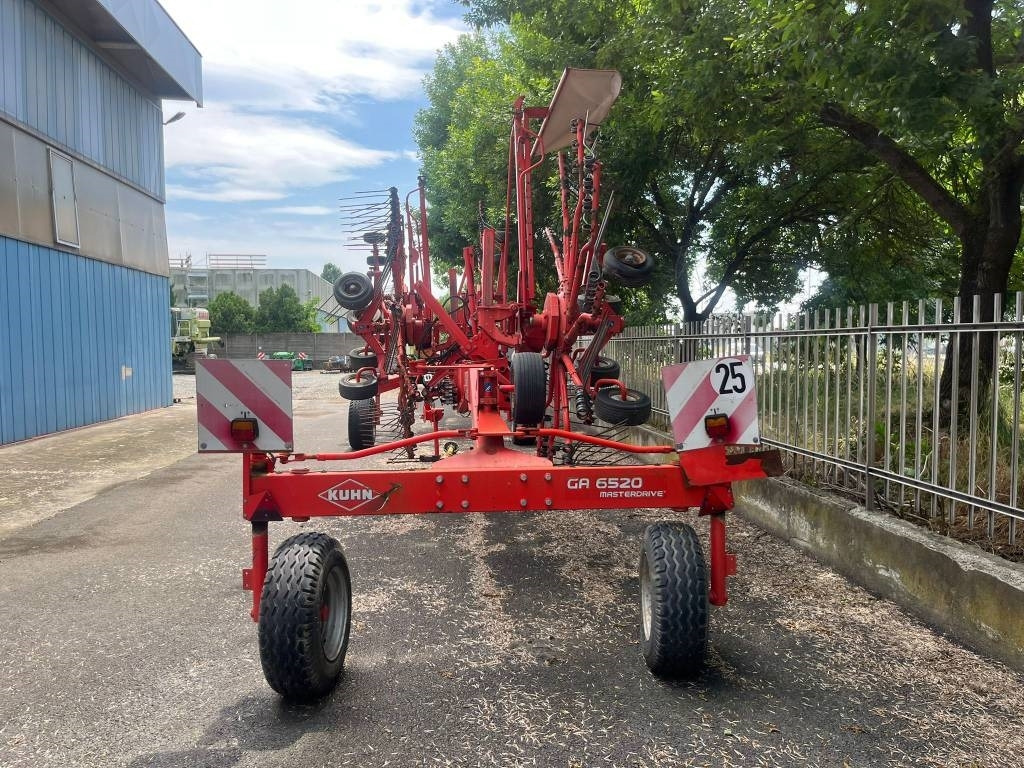 Kuhn GA 8121 - Faneuse: photos 2 Kuhn GA 8121 - Faneuse: photos 2
