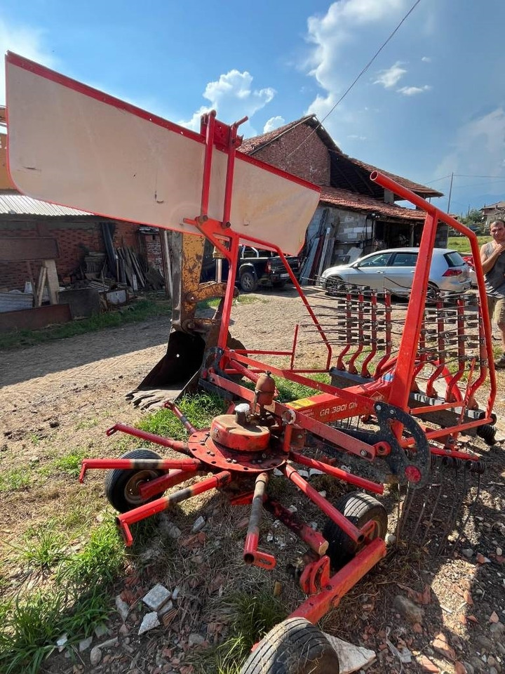 Kuhn GA3801 GM - Faneuse: photos 1 Kuhn GA3801 GM - Faneuse: photos 1