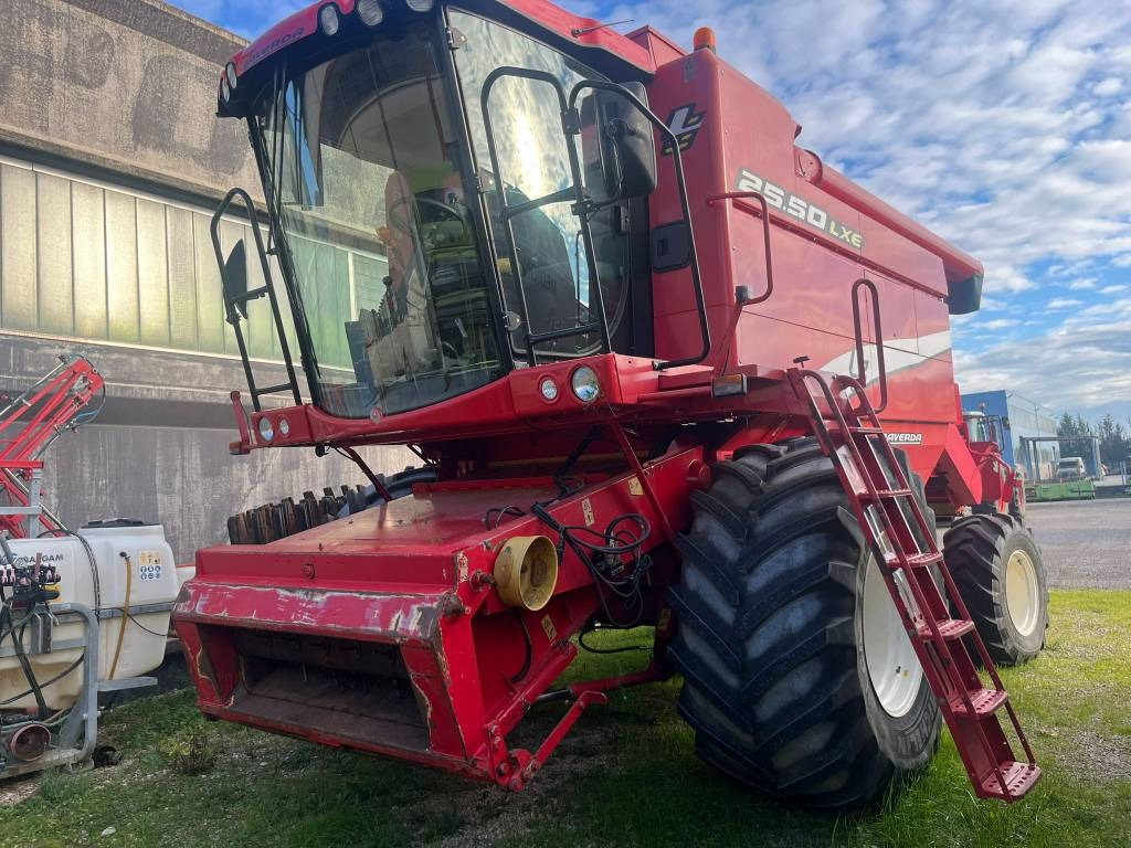 Laverda 25.50 - Moissonneuse-batteuse: photos 1 Laverda 25.50 - Moissonneuse-batteuse: photos 1