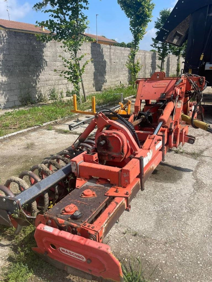 Maschio Aquila 5000 - Herse rotative: photos 1 Maschio Aquila 5000 - Herse rotative: photos 1