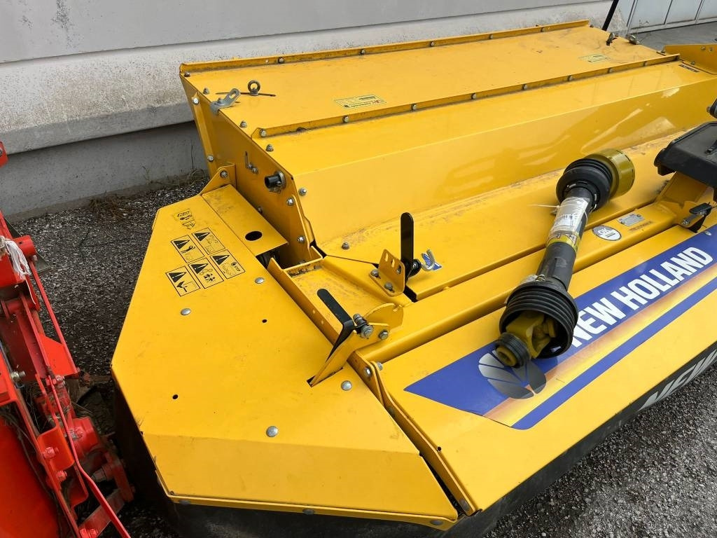 New Holland DISCOCUTTER 320 P - Faucheuse: photos 3 New Holland DISCOCUTTER 320 P - Faucheuse: photos 3