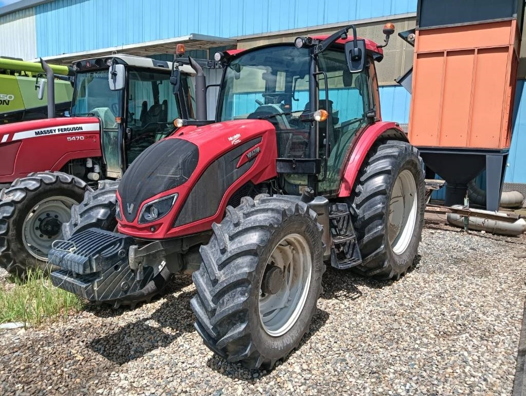 Valtra A 114 - Tracteur agricole: photos 3 Valtra A 114 - Tracteur agricole: photos 3