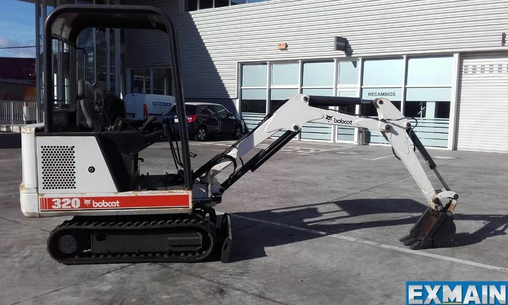 Bobcat X 320 - Mini pelle: photos 1 Bobcat X 320 - Mini pelle: photos 1
