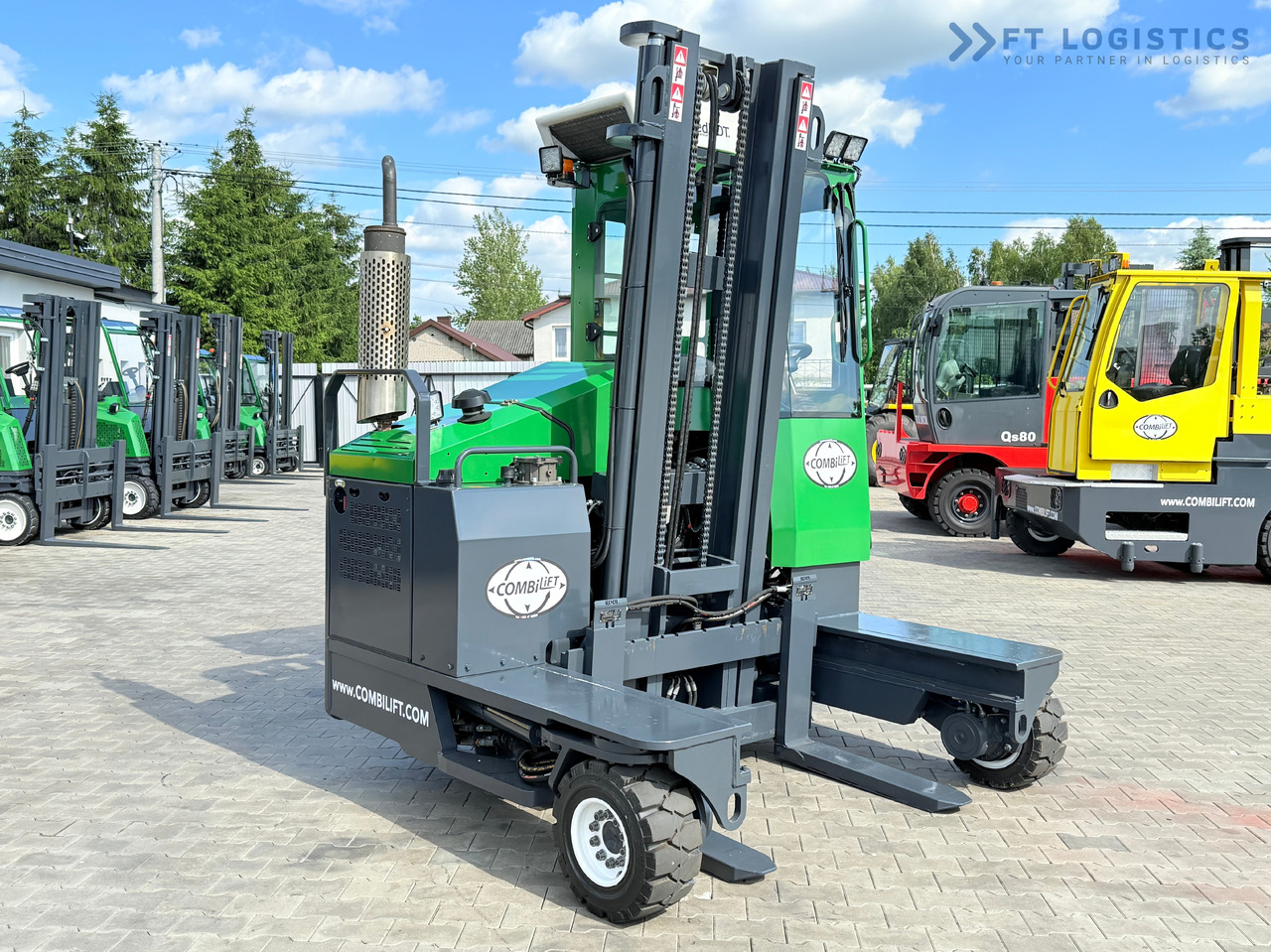 COMBILIFT C3500 / DUPLEX 4100MM / GAS / EXTENDABLE FORKS / CABIN / HEATING + AIR CONDITIONING / LIKE NEW - Chariot multidirectionnel: photos 5 COMBILIFT C3500 / DUPLEX 4100MM / GAS / EXTENDABLE FORKS / CABIN / HEATING + AIR CONDITIONING / LIKE NEW - Chariot multidirectionnel: photos 5