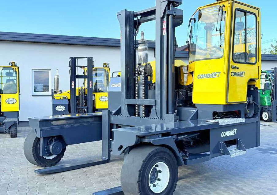 Combilift C14000 / DUPLEX - 3600 / GAS / FREE-LIFT - Chariot multidirectionnel: photos 1 Combilift C14000 / DUPLEX - 3600 / GAS / FREE-LIFT - Chariot multidirectionnel: photos 1