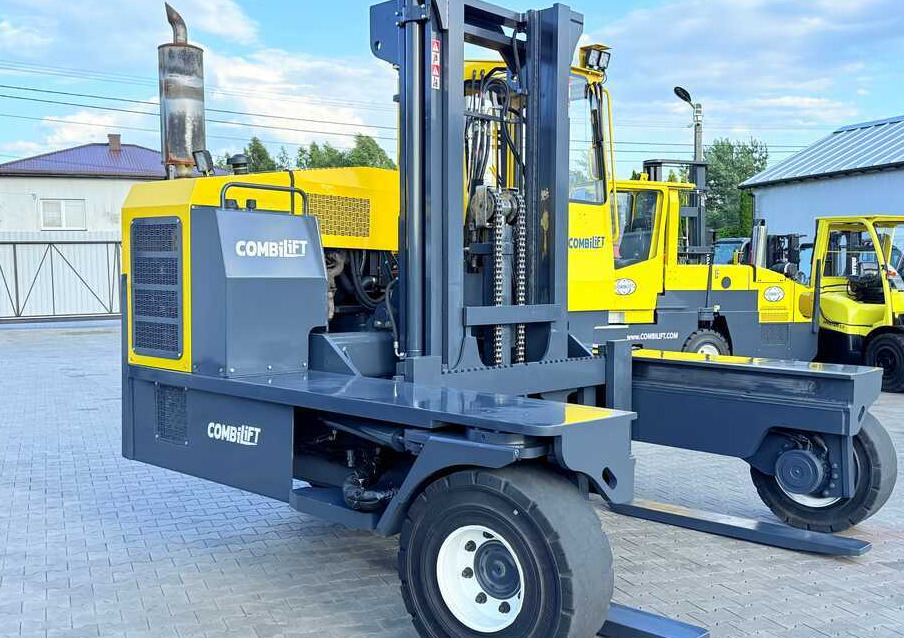 Combilift C14000 / DUPLEX - 3600 / GAS / FREE-LIFT - Chariot multidirectionnel: photos 2 Combilift C14000 / DUPLEX - 3600 / GAS / FREE-LIFT - Chariot multidirectionnel: photos 2