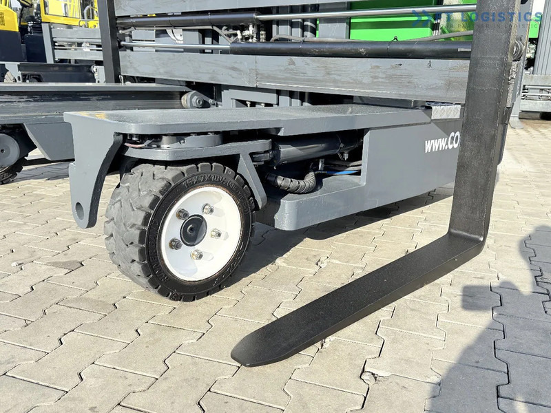 Combilift C3000 / DIESEL / DUPLEX 4200MM / FREE LIFT / WIDE FORK POSITIONER / FULL CABIN / EXCELLENT CONDITION / Wide range of four-way an - Chariot multidirectionnel: photos 3 Combilift C3000 / DIESEL / DUPLEX 4200MM / FREE LIFT / WIDE FORK POSITIONER / FULL CABIN / EXCELLENT CONDITION / Wide range of four-way an - Chariot multidirectionnel: photos 3