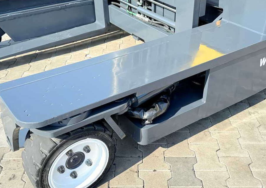 Combilift C3000 / GAS / TRIPLEX - 4900MM / ONLY 1537 HOURS / FORK POSITIONER / CABIN / LIKE NEW - Chariot multidirectionnel: photos 2 Combilift C3000 / GAS / TRIPLEX - 4900MM / ONLY 1537 HOURS / FORK POSITIONER / CABIN / LIKE NEW - Chariot multidirectionnel: photos 2