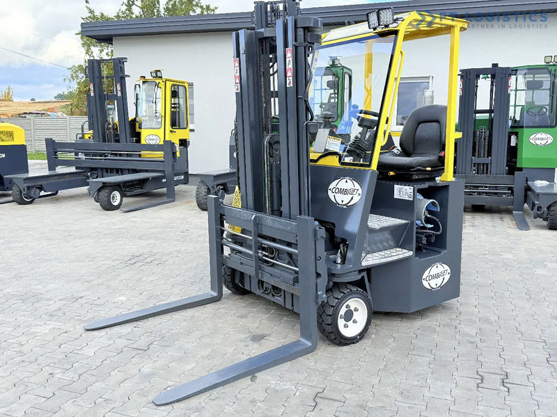 Combilift C3000CB / GAS / TRIPLEX 4900MM / FREE LIFT / FORK POSITIONER / SIDE SHIFT / EXCELLENT CONDITION / Wide range of four-way and sid - Chariot multidirectionnel: photos 1 Combilift C3000CB / GAS / TRIPLEX 4900MM / FREE LIFT / FORK POSITIONER / SIDE SHIFT / EXCELLENT CONDITION / Wide range of four-way and sid - Chariot multidirectionnel: photos 1