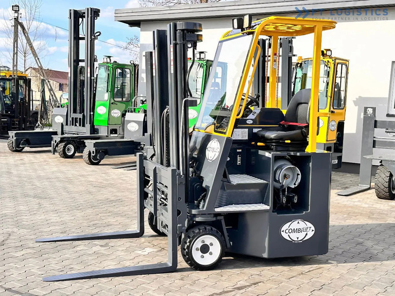Combilift C3000CB / LPG / TRIPLEX / 4900MM / FREE LIFT / POSITIONER / LIKE NEW C3000CB / LPG / TRIPLEX / 4900MM / FREE LIFT / POSITIONER / - Chariot multidirectionnel: photos 3 Combilift C3000CB / LPG / TRIPLEX / 4900MM / FREE LIFT / POSITIONER / LIKE NEW C3000CB / LPG / TRIPLEX / 4900MM / FREE LIFT / POSITIONER / - Chariot multidirectionnel: photos 3