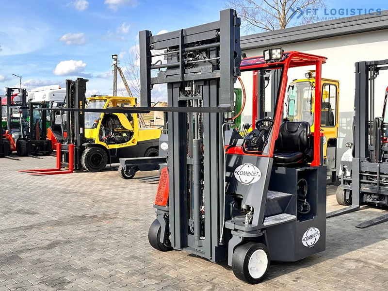 Combilift C3000CB / LPG / TRIPLEX / 5500MM / FREE LIFT / FORK SHIFT / POSITIONER C3000CB / LPG / TRIPLEX / 5500MM / FREE LIFT / FORK SHIFT - Chariot multidirectionnel: photos 1 Combilift C3000CB / LPG / TRIPLEX / 5500MM / FREE LIFT / FORK SHIFT / POSITIONER C3000CB / LPG / TRIPLEX / 5500MM / FREE LIFT / FORK SHIFT - Chariot multidirectionnel: photos 1