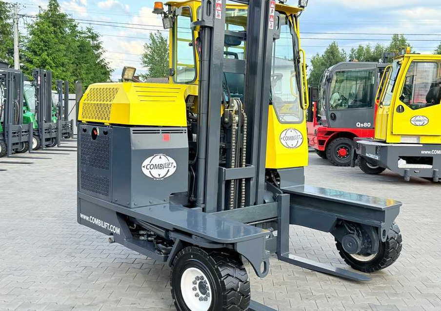 Combilift C3000XL / DUPLEX - 3200MM / FREE LIFT / XL CABIN / SIDESHIFT / ONLY 3087 HOURS / LIKE NEW - Chariot multidirectionnel: photos 5 Combilift C3000XL / DUPLEX - 3200MM / FREE LIFT / XL CABIN / SIDESHIFT / ONLY 3087 HOURS / LIKE NEW - Chariot multidirectionnel: photos 5
