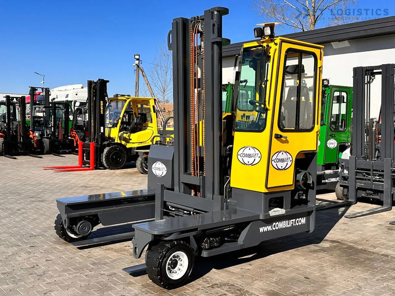 Combilift C4000 / LPG / DUPLEX / 4100MM / SCALE / SIDE SHIFT / LIKE NEW C4000 / LPG / DUPLEX / 4100MM / SCALE / SIDE SHIFT / LIKE NEW - Chariot multidirectionnel: photos 1 Combilift C4000 / LPG / DUPLEX / 4100MM / SCALE / SIDE SHIFT / LIKE NEW C4000 / LPG / DUPLEX / 4100MM / SCALE / SIDE SHIFT / LIKE NEW - Chariot multidirectionnel: photos 1