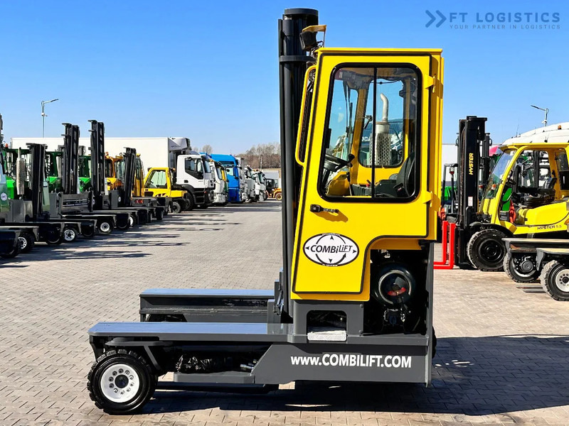 Combilift C4000 / LPG / DUPLEX / 4100MM / SCALE / SIDE SHIFT / LIKE NEW C4000 / LPG / DUPLEX / 4100MM / SCALE / SIDE SHIFT / LIKE NEW - Chariot multidirectionnel: photos 2 Combilift C4000 / LPG / DUPLEX / 4100MM / SCALE / SIDE SHIFT / LIKE NEW C4000 / LPG / DUPLEX / 4100MM / SCALE / SIDE SHIFT / LIKE NEW - Chariot multidirectionnel: photos 2