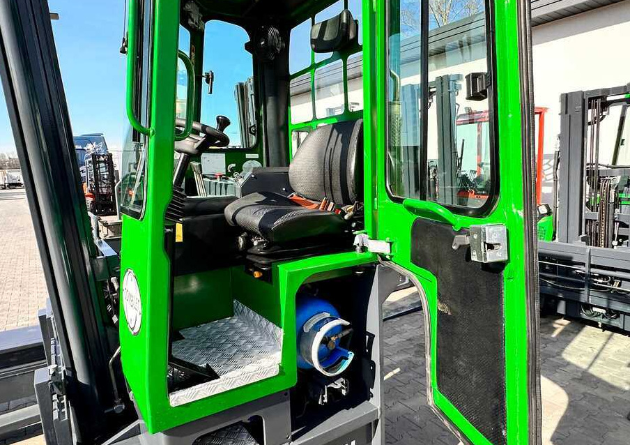 Combilift C4000 / LPG / DUPLEX / 4500MM / FREE LIFT / LIKE NEW - Chariot multidirectionnel: photos 5 Combilift C4000 / LPG / DUPLEX / 4500MM / FREE LIFT / LIKE NEW - Chariot multidirectionnel: photos 5