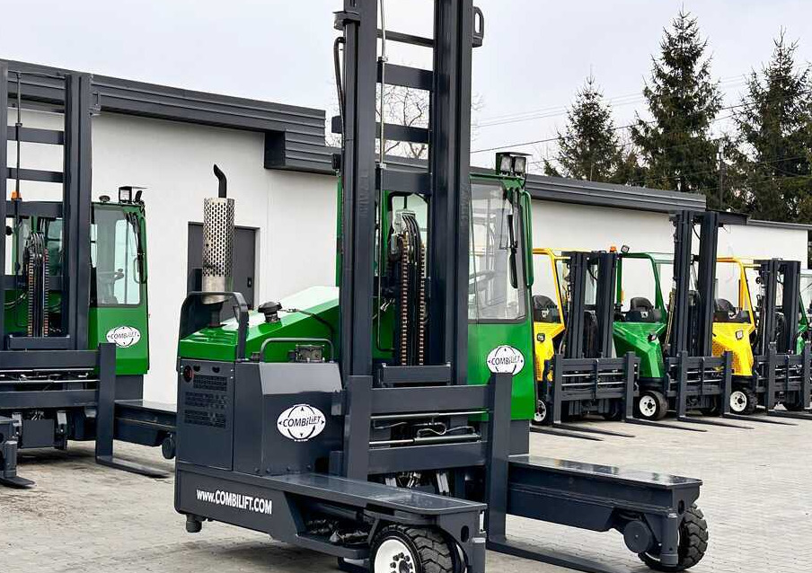 Combilift C4000 / LPG / DUPLEX / LIFTING HEIGHT 550CM / FREE LIFT / LIKE NEW - Chariot multidirectionnel: photos 3 Combilift C4000 / LPG / DUPLEX / LIFTING HEIGHT 550CM / FREE LIFT / LIKE NEW - Chariot multidirectionnel: photos 3