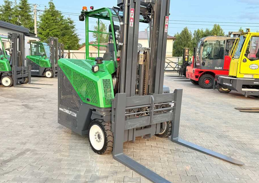 Combilift C4000CB / TRIPLEX - 5200MM / LPG / FREE LIFT / FORK POSITIONER / FORK SIDESHIFT / HEIGHT 2450MM / LIKE NEW - Chariot multidirectionnel: photos 4 Combilift C4000CB / TRIPLEX - 5200MM / LPG / FREE LIFT / FORK POSITIONER / FORK SIDESHIFT / HEIGHT 2450MM / LIKE NEW - Chariot multidirectionnel: photos 4