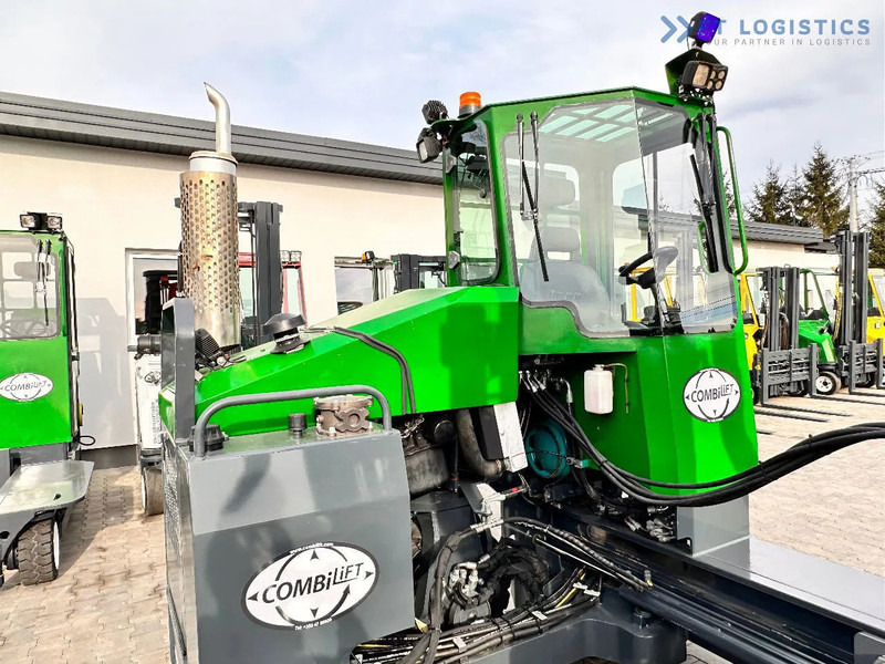 Chariot multidirectionnel Combilift C4500 / LPG / TRIPLEX / 5500MM / FREE LIFT / HYDRAULIC FORK SHIFT / Like New C4500 / LPG / TRIPLEX / 5500MM / FREE LIFT / HYDRAU: photos 20 Chariot multidirectionnel Combilift C4500 / LPG / TRIPLEX / 5500MM / FREE LIFT / HYDRAULIC FORK SHIFT / Like New C4500 / LPG / TRIPLEX / 5500MM / FREE LIFT / HYDRAU: photos 20