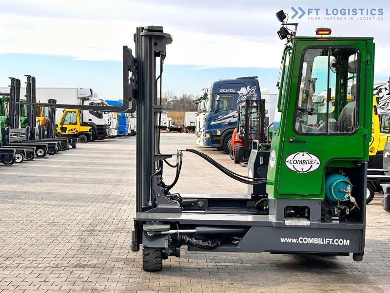 Chariot multidirectionnel Combilift C4500 / LPG / TRIPLEX / 5500MM / FREE LIFT / HYDRAULIC FORK SHIFT / Like New C4500 / LPG / TRIPLEX / 5500MM / FREE LIFT / HYDRAU: photos 13 Chariot multidirectionnel Combilift C4500 / LPG / TRIPLEX / 5500MM / FREE LIFT / HYDRAULIC FORK SHIFT / Like New C4500 / LPG / TRIPLEX / 5500MM / FREE LIFT / HYDRAU: photos 13