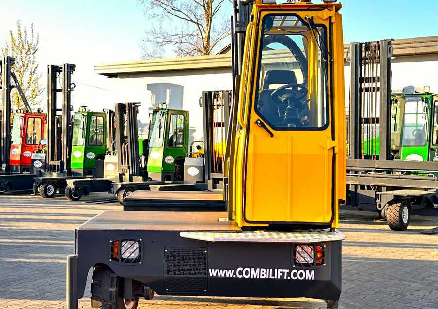 Combilift C5000SL-2019 year-Free lift - Like new - Chariot latéral: photos 4 Combilift C5000SL-2019 year-Free lift - Like new - Chariot latéral: photos 4