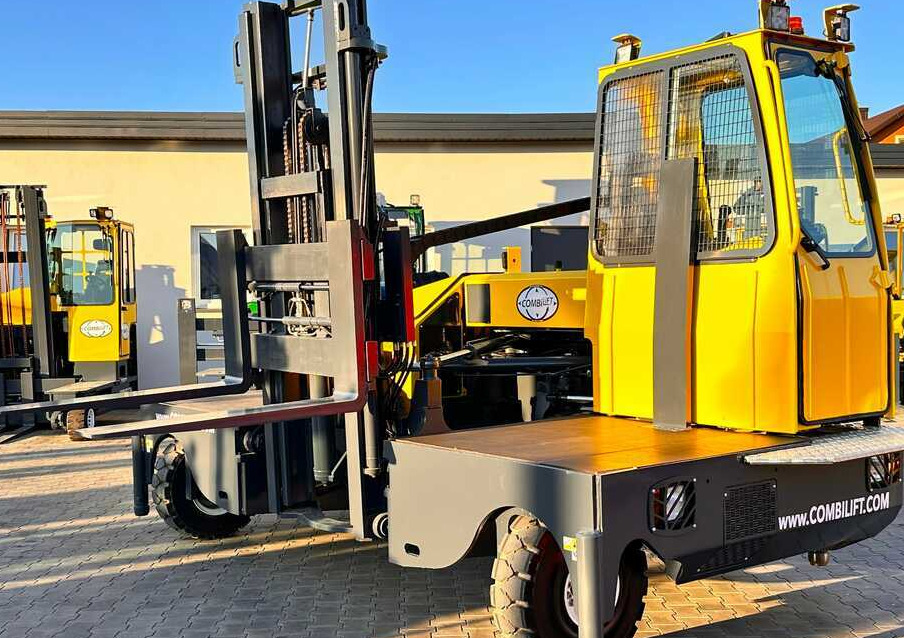 Combilift C5000SL-2019 year-Free lift - Like new - Chariot latéral: photos 1 Combilift C5000SL-2019 year-Free lift - Like new - Chariot latéral: photos 1