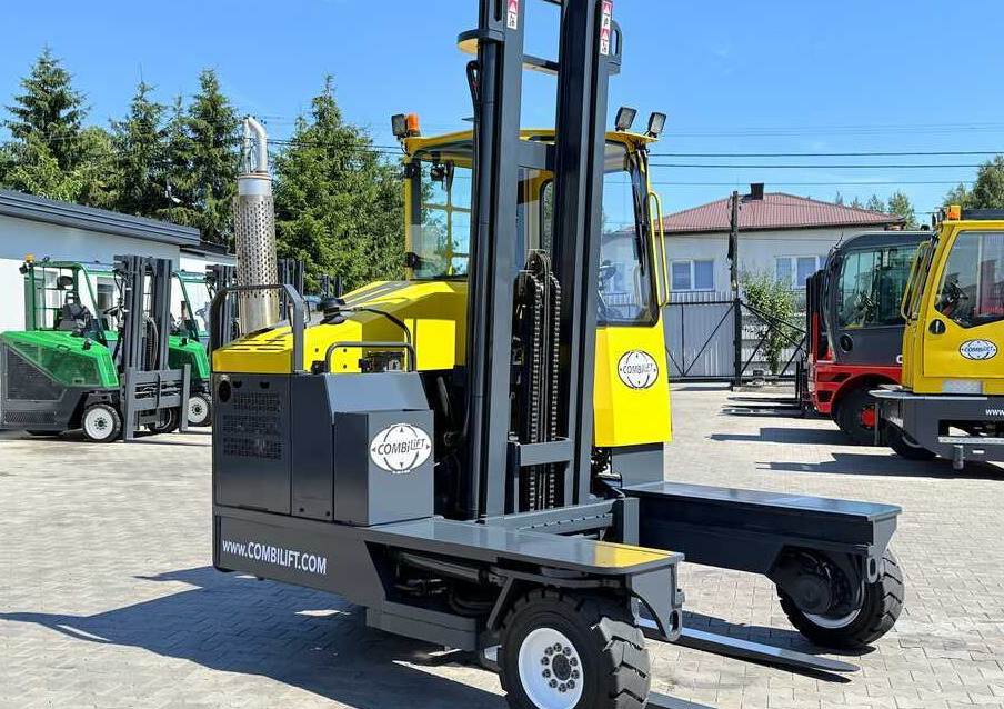 Combilift C5000XL / DUPLEX 4500MM / FREE-LIFT / POSITIONER / NEW TIRES / LIKE NEW - Chariot multidirectionnel: photos 5 Combilift C5000XL / DUPLEX 4500MM / FREE-LIFT / POSITIONER / NEW TIRES / LIKE NEW - Chariot multidirectionnel: photos 5