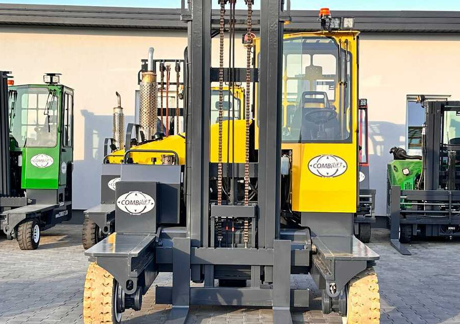 Combilift C5000XL / LPG / 2018 / DUPLEC5000XL / LPG / 2018 / DUPLEX / 4000MM / LIKE NEWX / 4000MM / LIKE NEW - Chariot multidirectionnel: photos 3 Combilift C5000XL / LPG / 2018 / DUPLEC5000XL / LPG / 2018 / DUPLEX / 4000MM / LIKE NEWX / 4000MM / LIKE NEW - Chariot multidirectionnel: photos 3